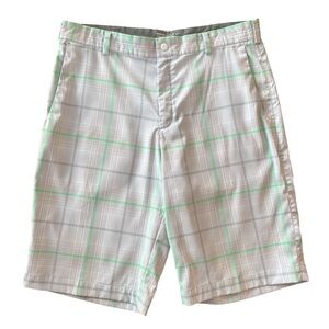 NIKE Golf Tour Performance Grey & Green Plaid Sz 33 Dri-Fit Mens Golf Shorts
